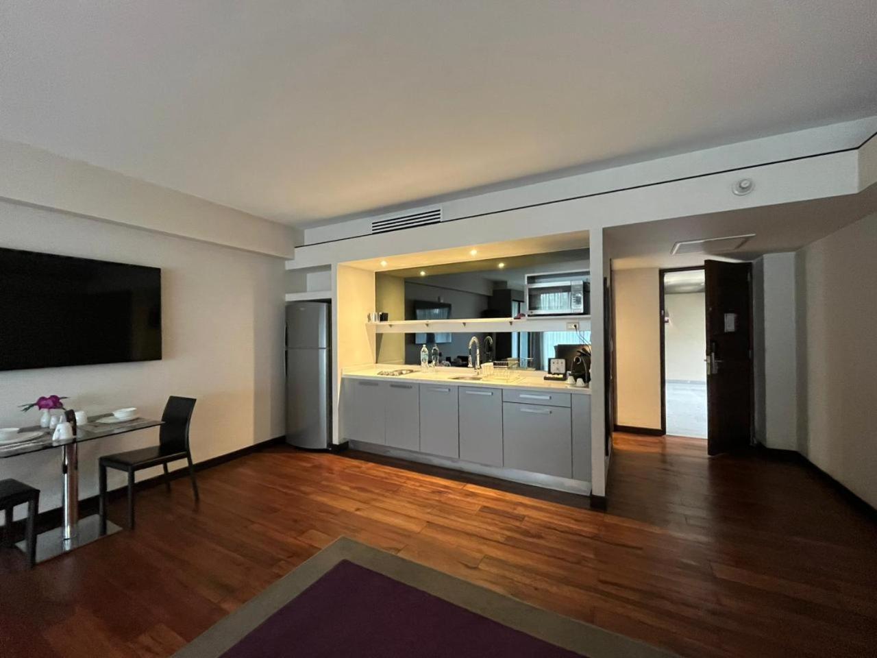 Las Suites Campos Eliseos Мексико Сити Екстериор снимка