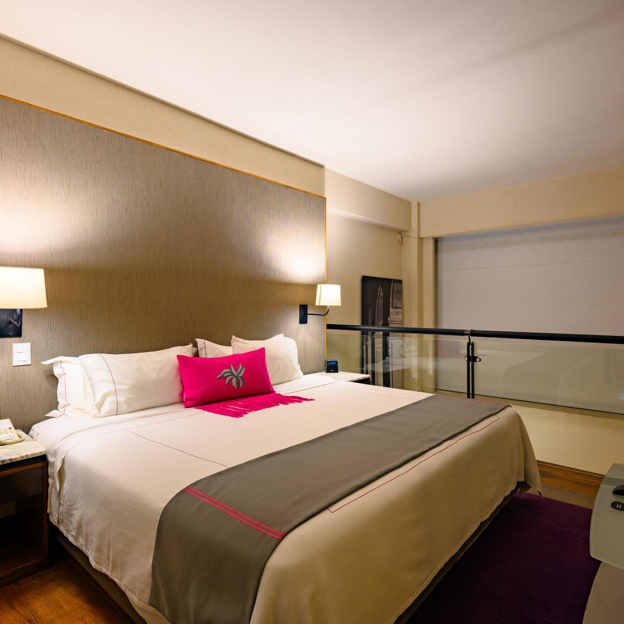 Las Suites Campos Eliseos Мексико Сити Екстериор снимка