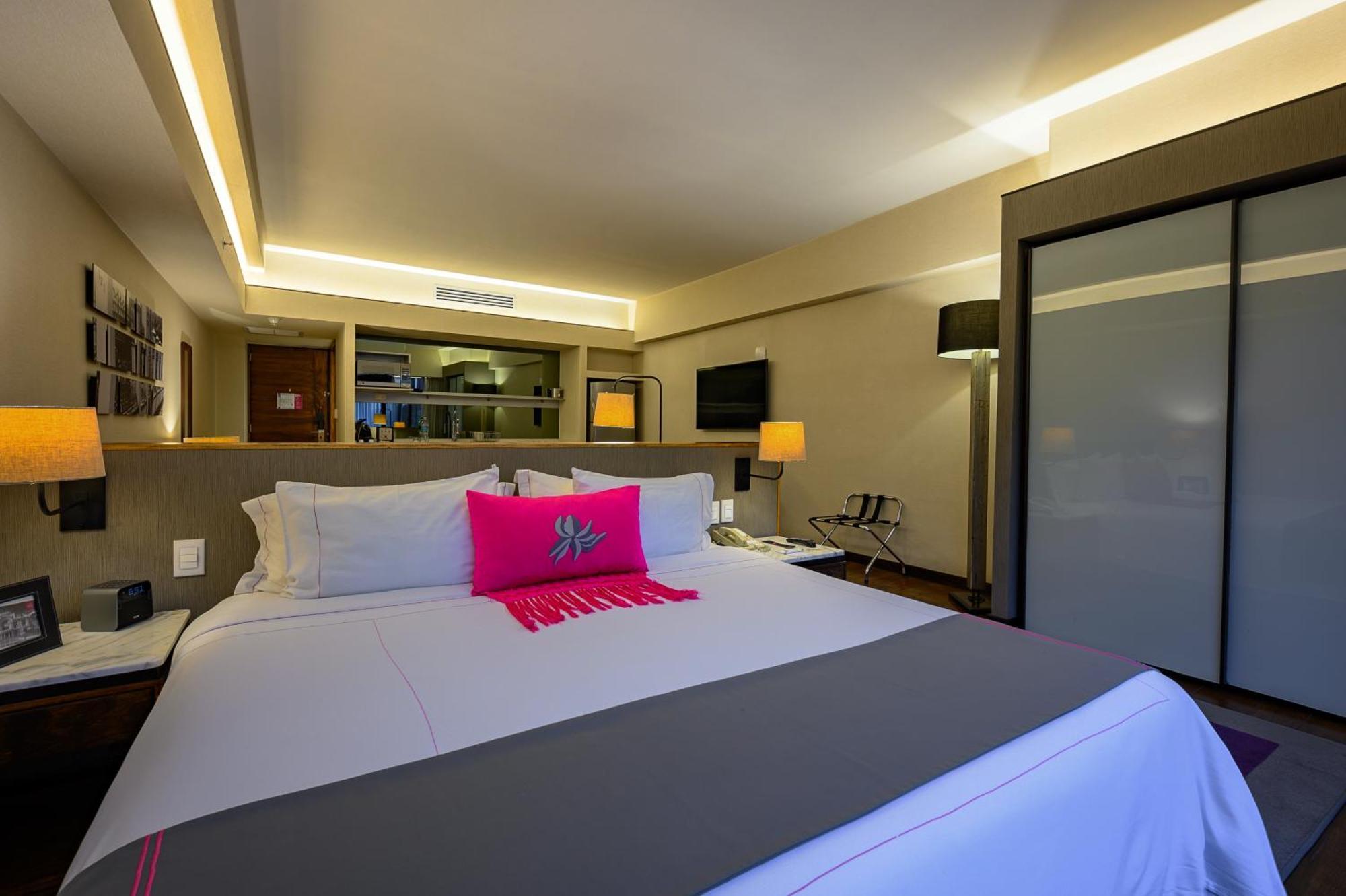 Las Suites Campos Eliseos Мексико Сити Екстериор снимка