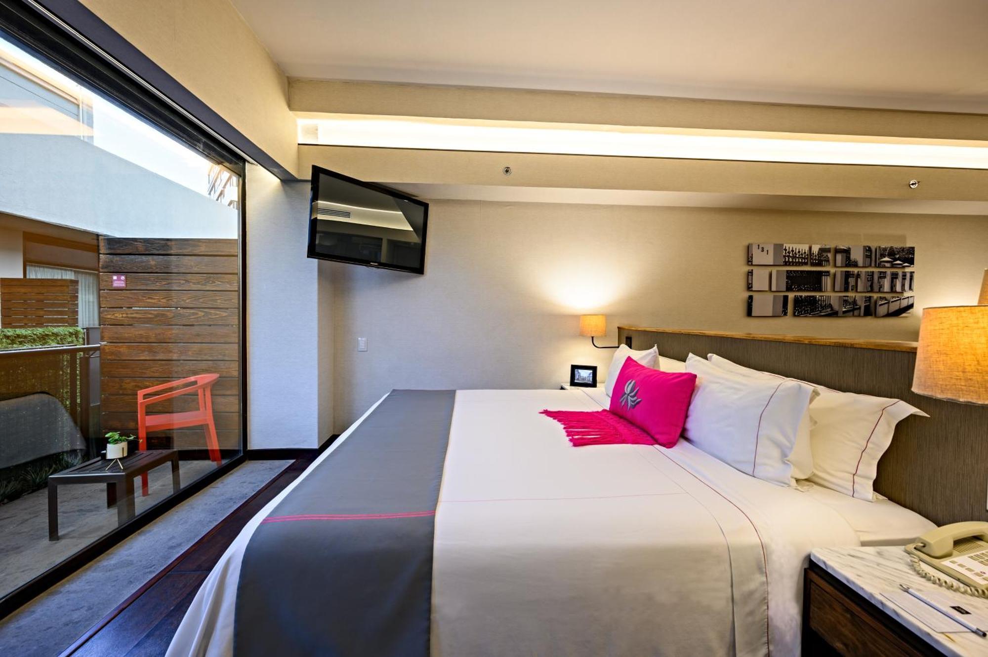 Las Suites Campos Eliseos Мексико Сити Екстериор снимка