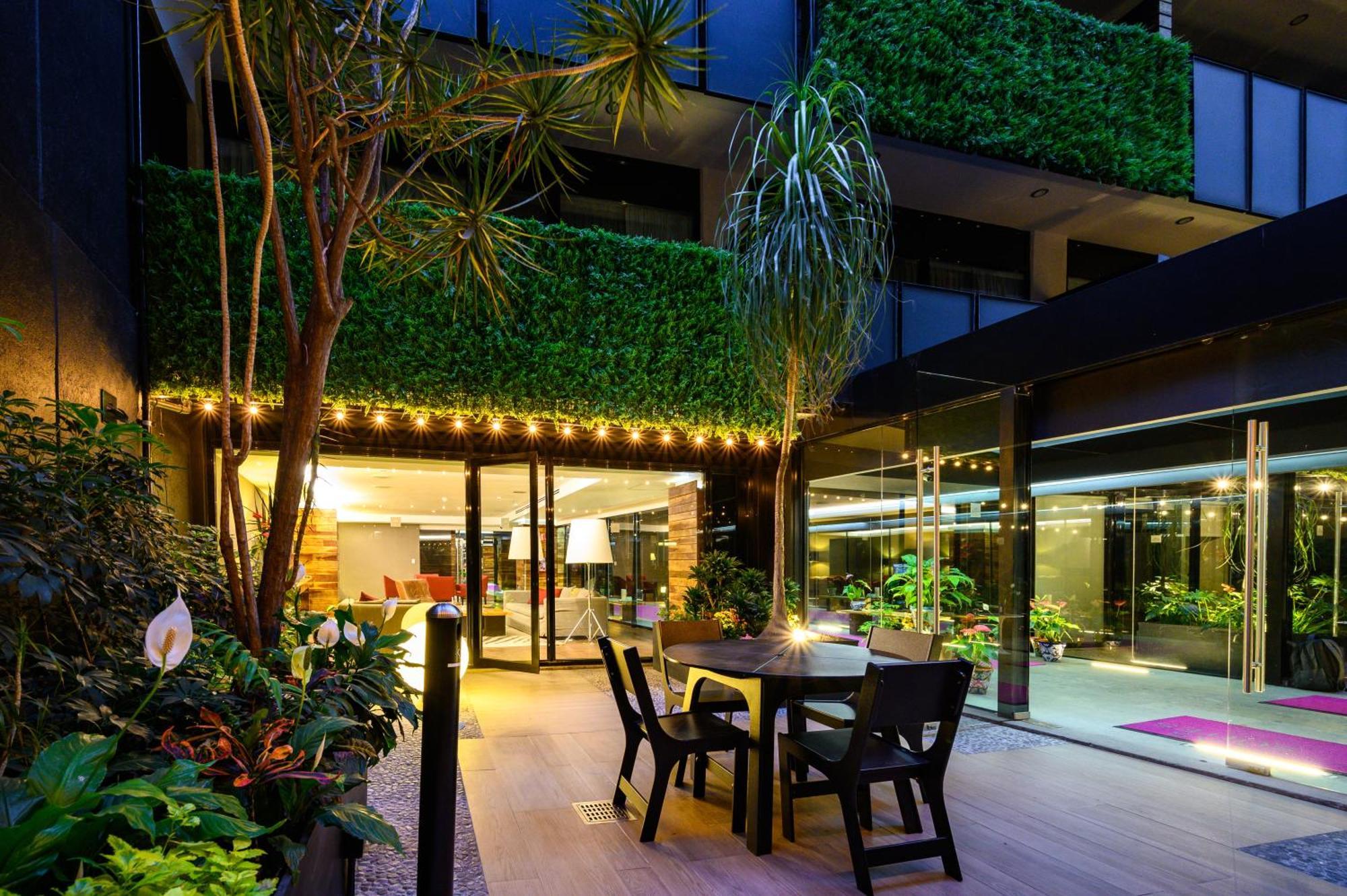 Las Suites Campos Eliseos Мексико Сити Екстериор снимка