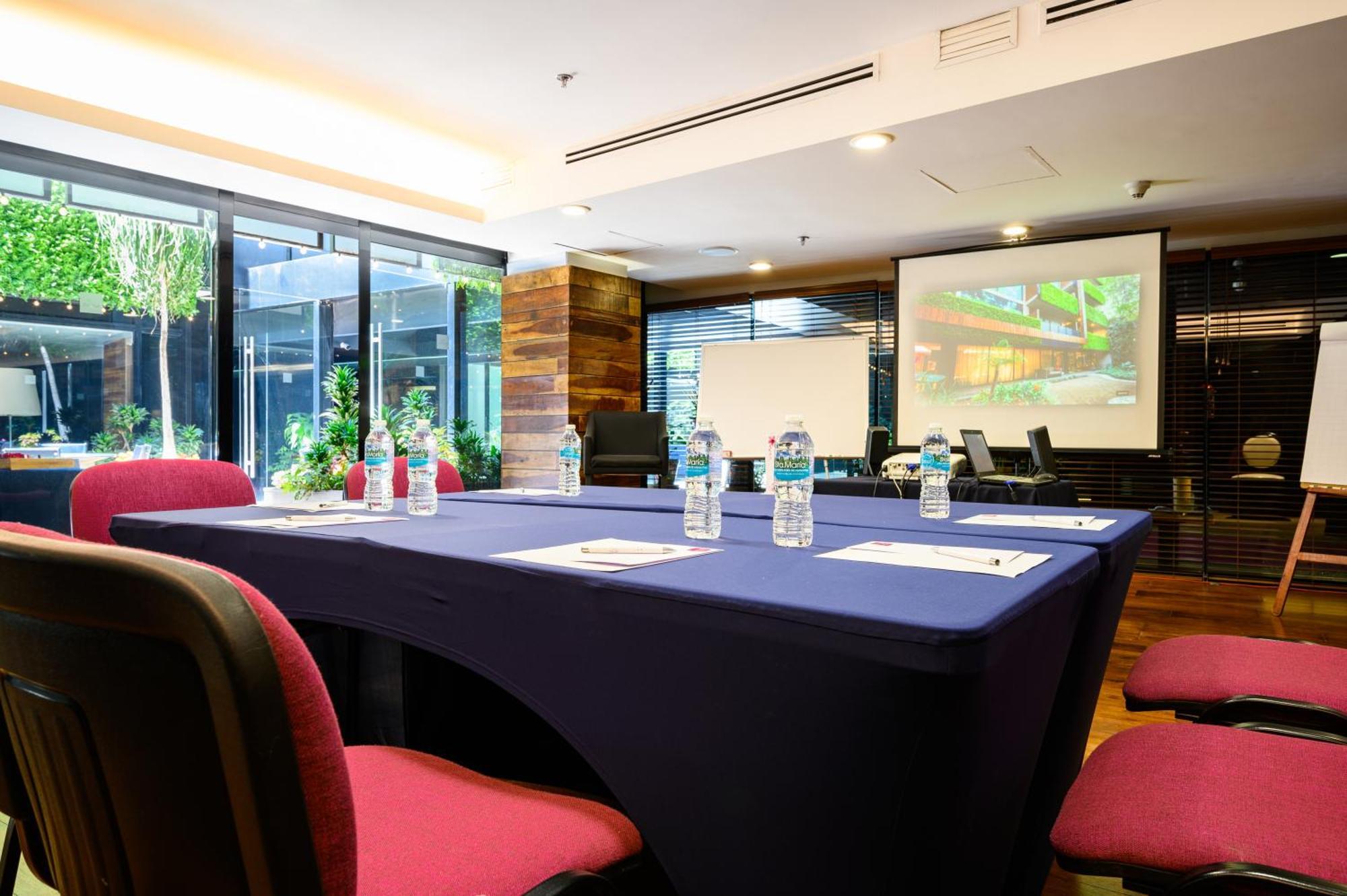 Las Suites Campos Eliseos Мексико Сити Екстериор снимка